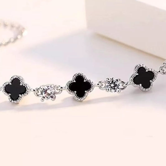 Lucky Luxe | 925 Sterling Silver Clover Moissanite Charm Bracelet - Bling Addict