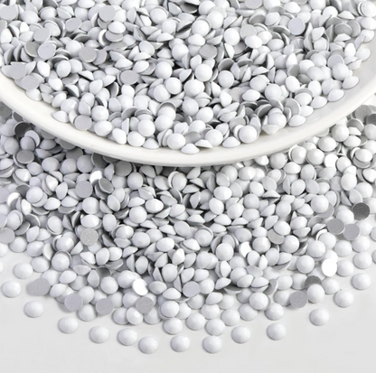 Chalk White Glass Rhinestones | Matte White Flatback Rhinestones | SS7 SS10 SS16 SS20 SS30 | 288–1,440 Pieces