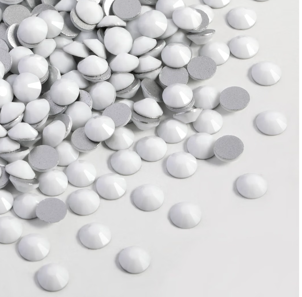 Chalk White Glass Rhinestones | Matte White Flatback Rhinestones | SS7 SS10 SS16 SS20 SS30 | 288–1,440 Pieces