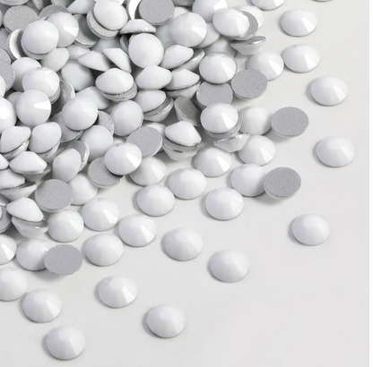Chalk White Glass Rhinestones | Matte White Flatback Rhinestones | SS7 SS10 SS16 SS20 SS30 | 288–1,440 Pieces